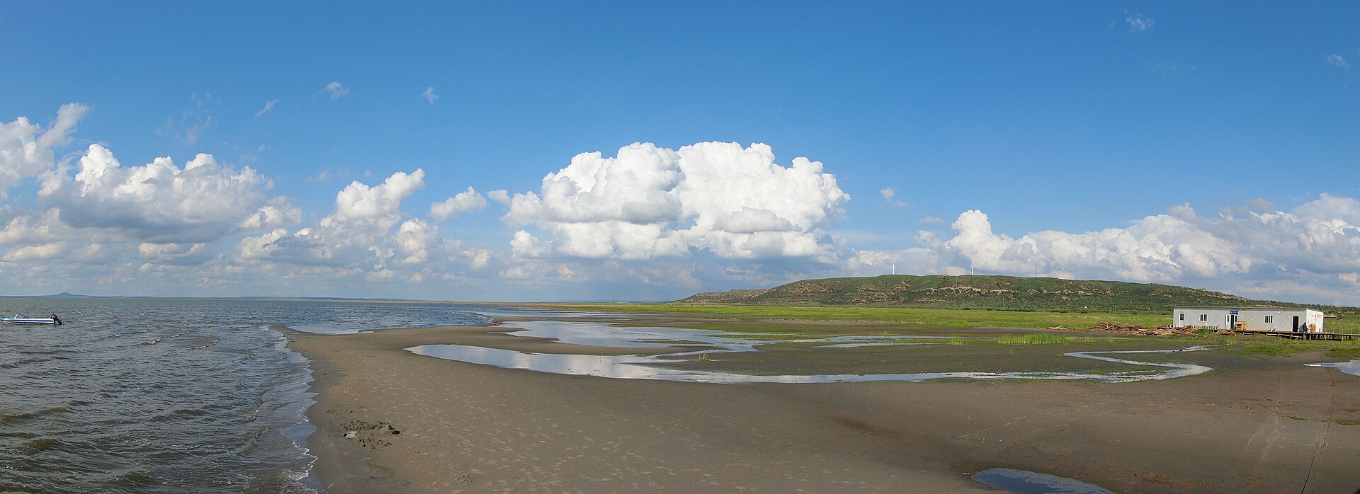 达里诺尔湖畔实景